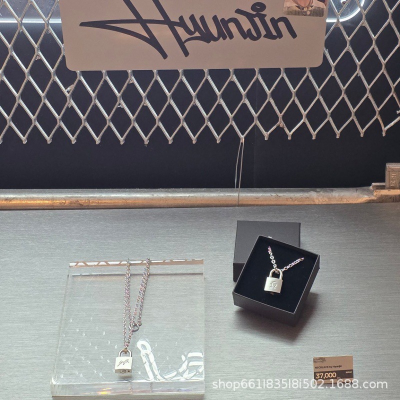 Kalung Kunci Logam Kreatif Yan - Men Accessories Style ulasan dan harga